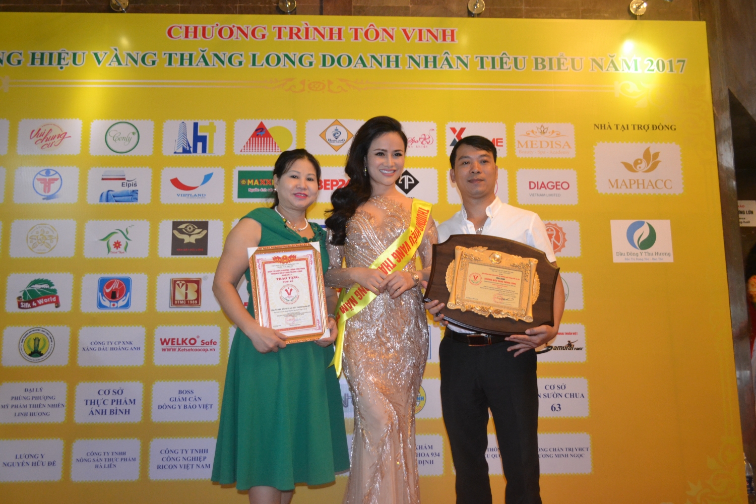 Kim Mỹ Đại Thành nhận giải thưởng thương hiệu Vàng Thăng Long năm 2017
