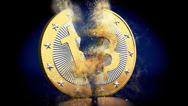 Bitcoin mất giá hơn 40% trong 5 ngày, nhà đầu tư tháo chạy