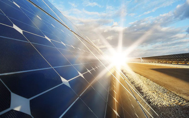 Bùng nổ đầu tư điện mặt trời: Nội ngoại cùng thi nhau chạy!